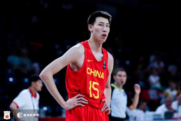 牛跟投 场均5.0封盖！U19世界杯期间 多位NBA球探过来关注郇斯楠的表现