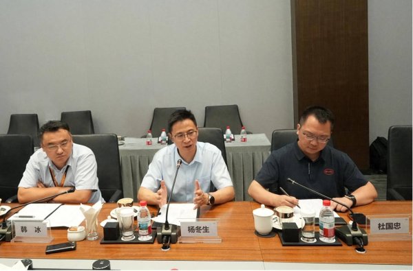 牛道配资 对话丨比亚迪高级副总裁杨冬生：以“智电融合”构建技术护城河