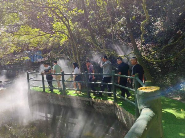 谷锦网 乘风破浪奋向前，携手共进创未来！北盛路产养护管理所开展工会活动走进周洛大峡谷